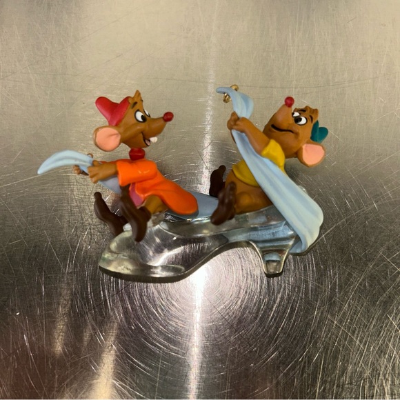 Hallmark Keepsake Disney Cinderella Jaq And Gus Ornament 1997 - Picture 3 of 9